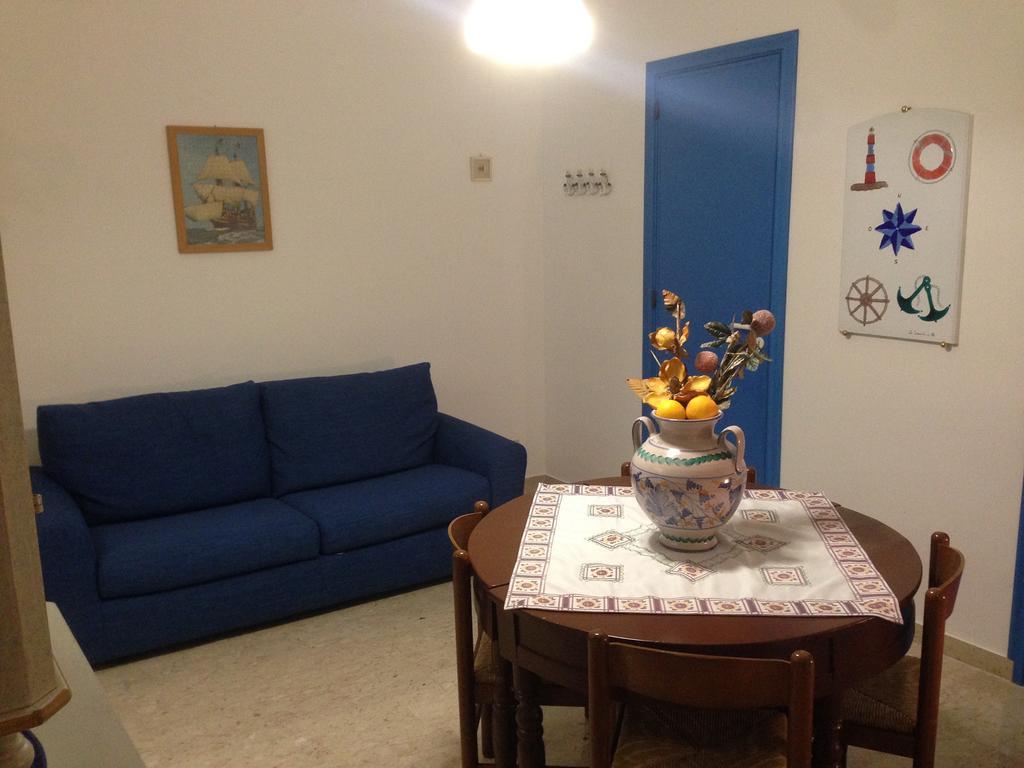 Casa Con Verande Sul Mare A 2 Minuti A Piedi Dalla Spiaggia Custonaci Room photo